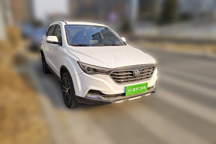 Used Bestune X40 2017 1.6L Automatic Prestige Edition Front Right 45 Deg