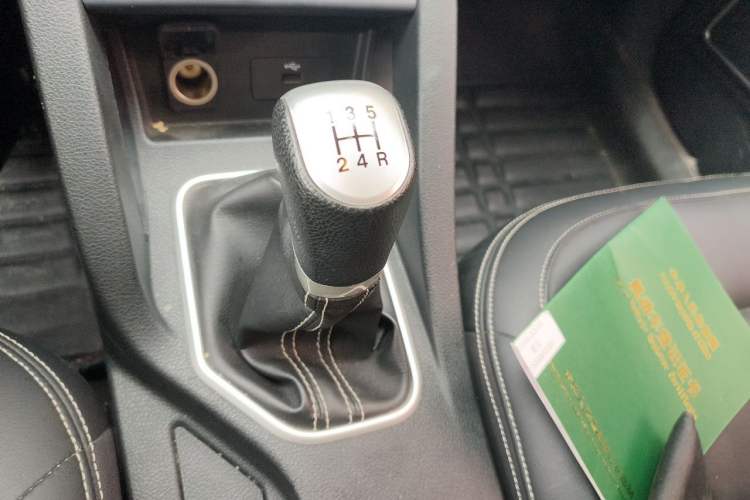 Used Bestune X40 2017 1.6L Manual Connected Smart Cool Edition Gear Lever