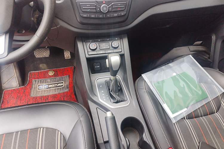 Used Bestune X40 2017 1.6L Automatic Luxury Model Gear Lever