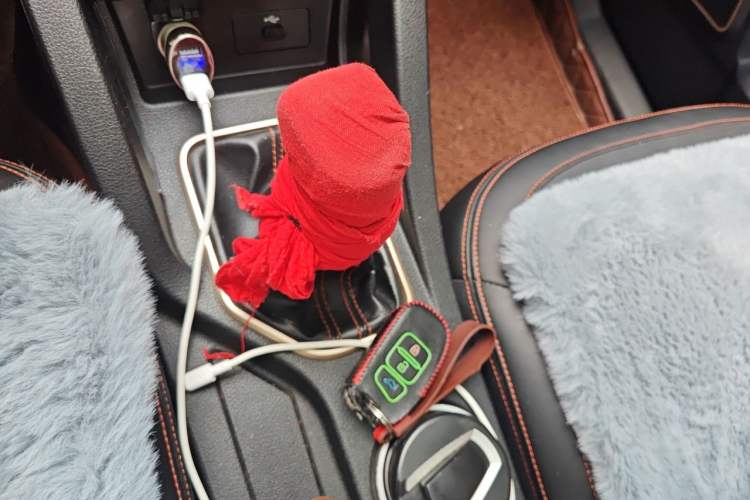 Used Bestune X40 2017 1.6L Manual Prestige Edition Gear Lever