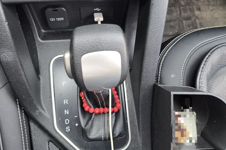 Used Bestune X40 2017 1.6L Automatic Prestige Edition Gear Lever