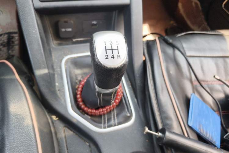 Used Bestune X40 2017 1.6L Manual Luxury Edition Gear Lever