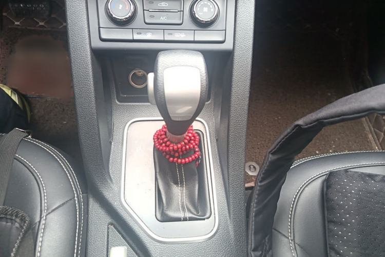 Used Bestune X40 2017 1.6L Automatic Connected Smart Cool Edition Gear Lever