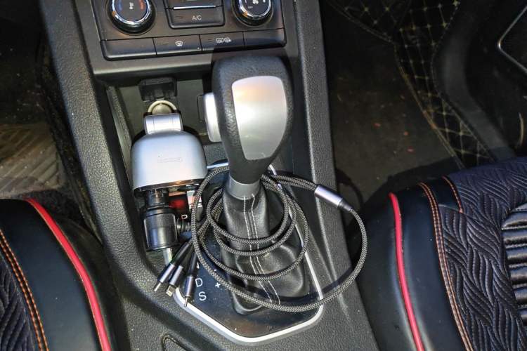 Used Bestune X40 2017 1.6L Automatic Luxury Model Gear Lever