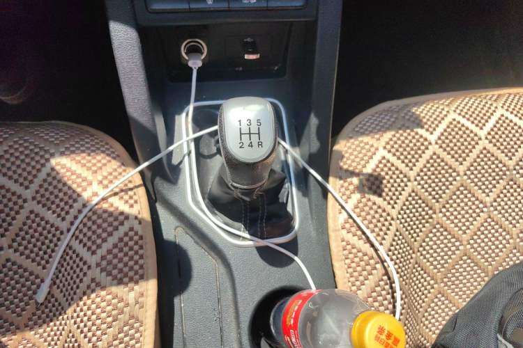 Used Bestune X40 2017 1.6L Manual Luxury Edition Gear Lever
