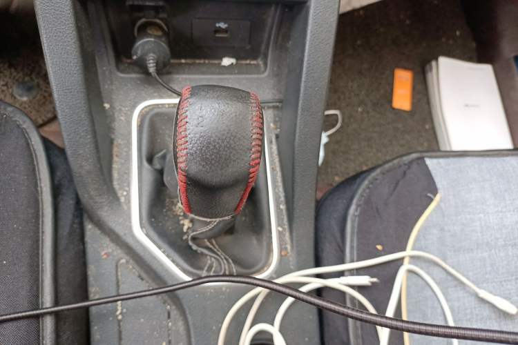 Used Bestune X40 2017 1.6L Manual Luxury Edition Gear Lever