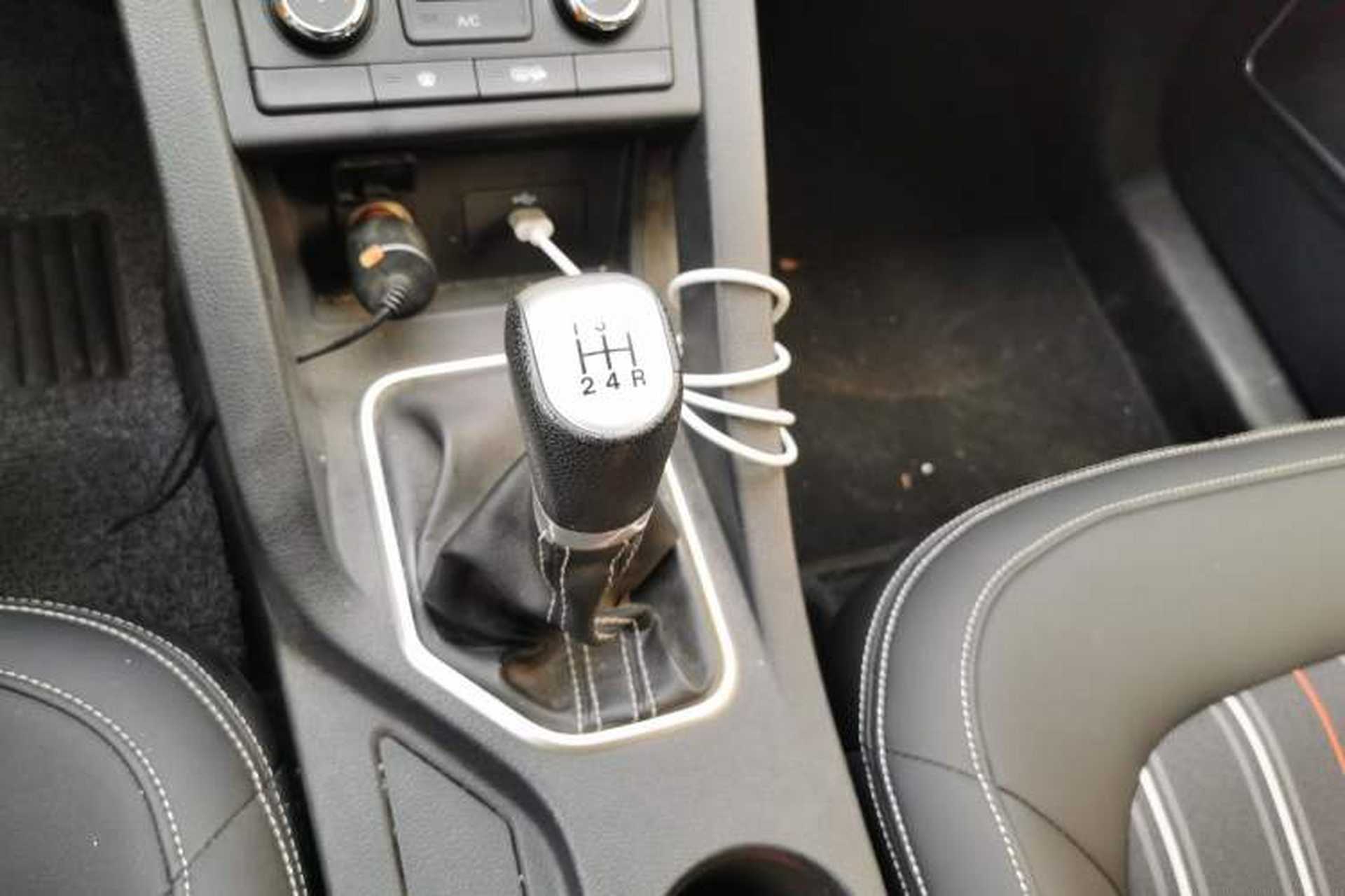 Used Bestune X40 2017 1.6L Manual Luxury Edition Gear Lever