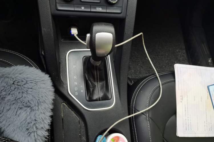 Used Bestune X40 2017 1.6L Automatic Connected Smart Cool Edition Gear Lever