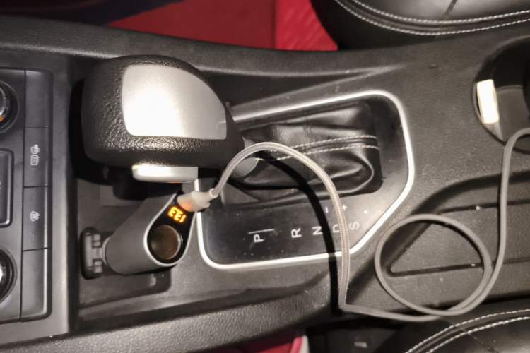Used Bestune X40 2017 1.6L Automatic Luxury Model Gear Lever