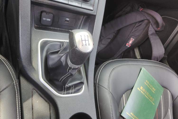 Used Bestune X40 2017 1.6L Manual Luxury Edition Gear Lever