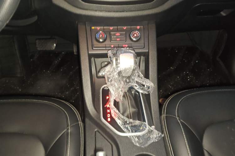 Used Bestune X40 2017 1.6L Automatic Connected Smart Cool Edition Gear Lever