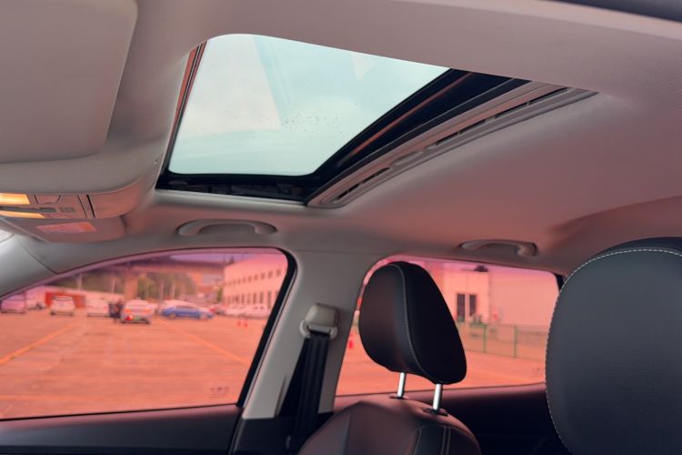 Used Bestune X40 2017 1.6L Automatic Luxury Model Headliner
