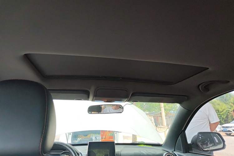 Used Bestune X40 2017 1.6L Automatic Prestige Edition Headliner