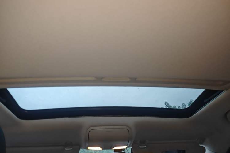 Used Bestune X40 2017 1.6L Manual Luxury Edition Headliner