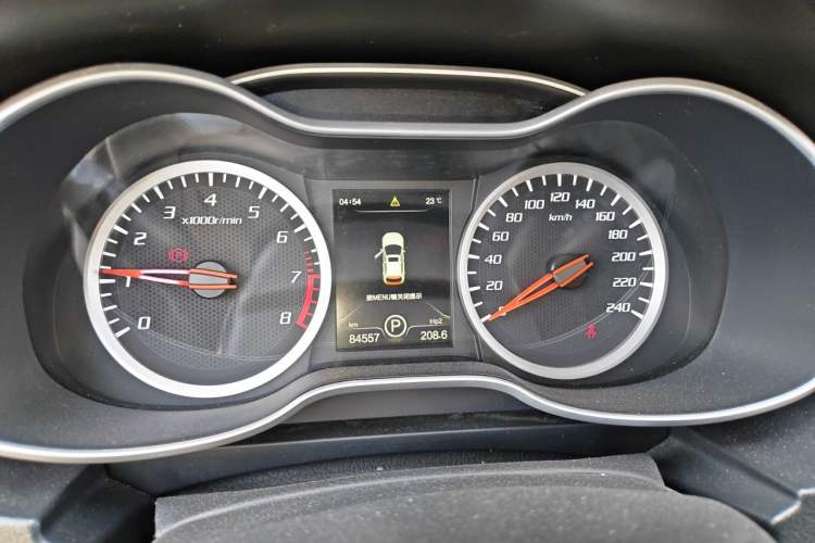 Used Bestune X40 2017 1.6L Automatic Prestige Edition Instrument Cluster