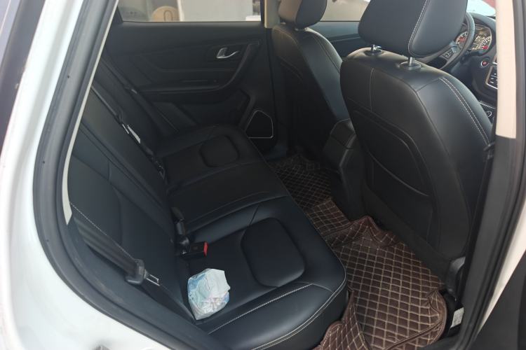 Used Bestune X40 2017 1.6L Automatic Prestige Edition Interior 1