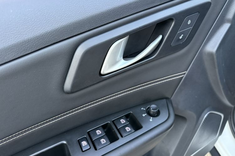 Used Bestune X40 2017 1.6L Automatic Prestige Edition Interior 2
