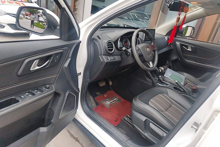 Used Bestune X40 2017 1.6L Automatic Luxury Model Interior 3