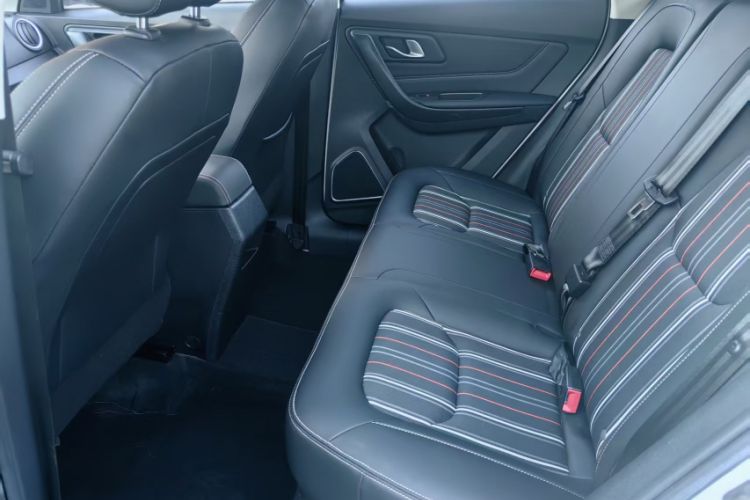 Used Bestune X40 2017 1.6L Automatic Luxury Model Interior 3