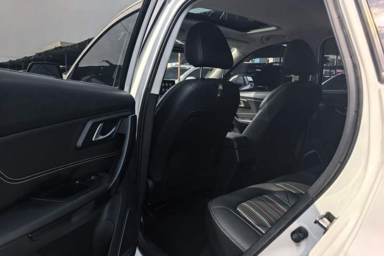 Used Bestune X40 2017 1.6L Automatic Luxury Model Interior 3