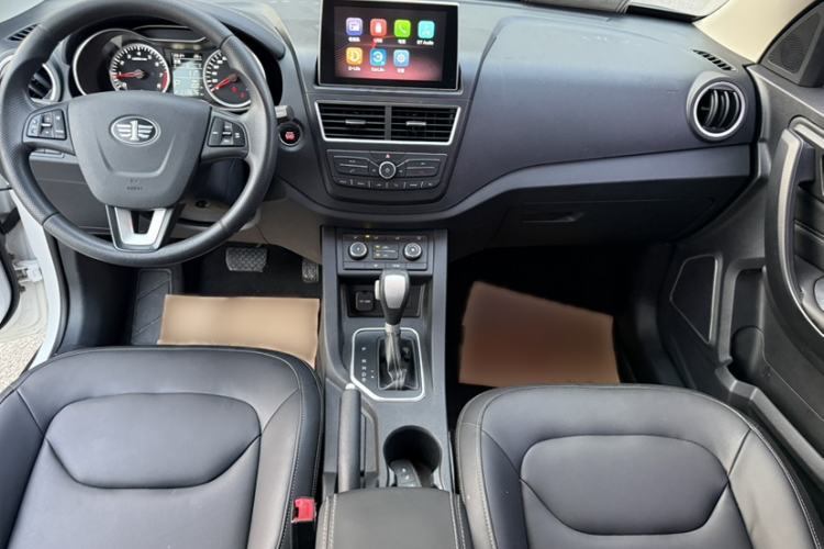 Used Bestune X40 2017 1.6L Automatic Prestige Edition Interior 5