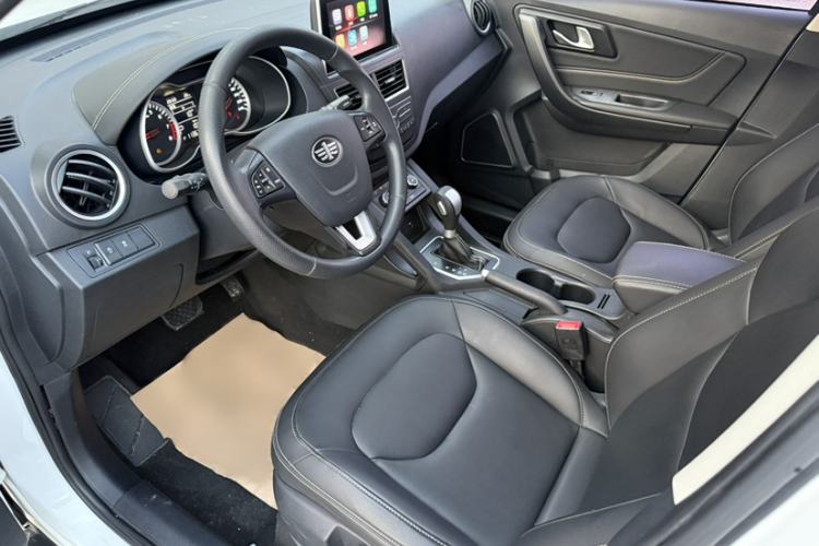 Used Bestune X40 2017 1.6L Automatic Prestige Edition Interior 7