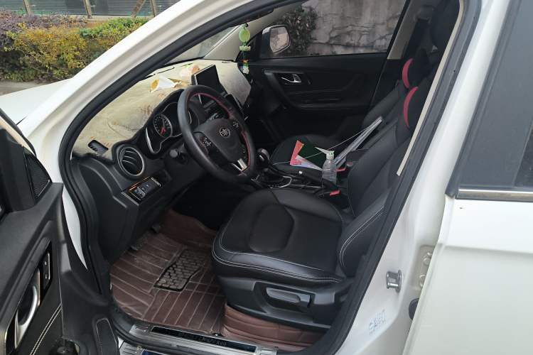 Used Bestune X40 2017 1.6L Automatic Prestige Edition Left Front Seat