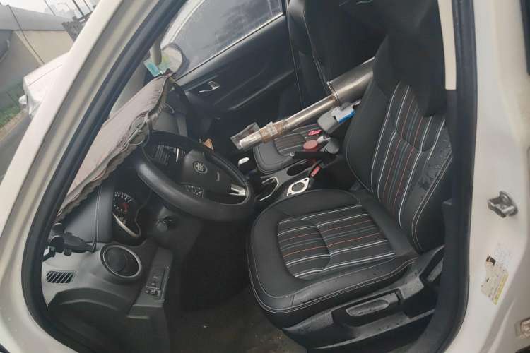 Used Bestune X40 2017 1.6L Manual Luxury Edition Left Front Seat