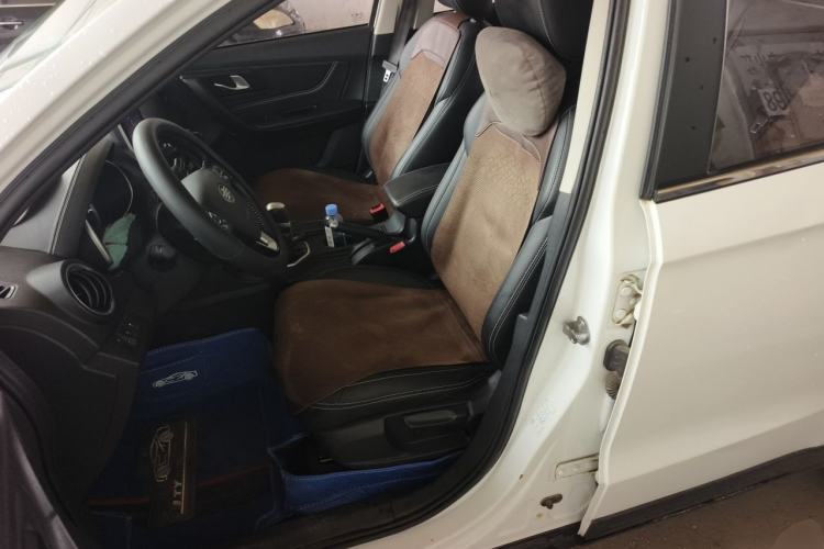 Used Bestune X40 2017 1.6L Manual Prestige Edition Left Front Seat