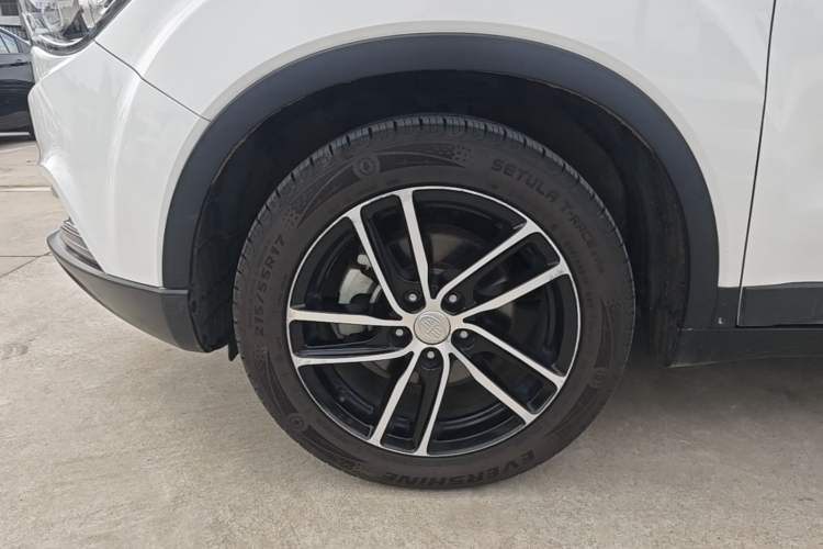 Used Bestune X40 2017 1.6L Automatic Prestige Edition Left Front Wheel Hub