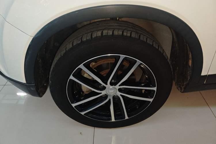 Used Bestune X40 2017 1.6L Automatic Connected Smart Cool Edition Left Front Wheel Hub