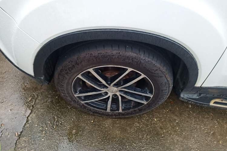 Used Bestune X40 2017 1.6L Automatic Prestige Edition Left Front Wheel Hub