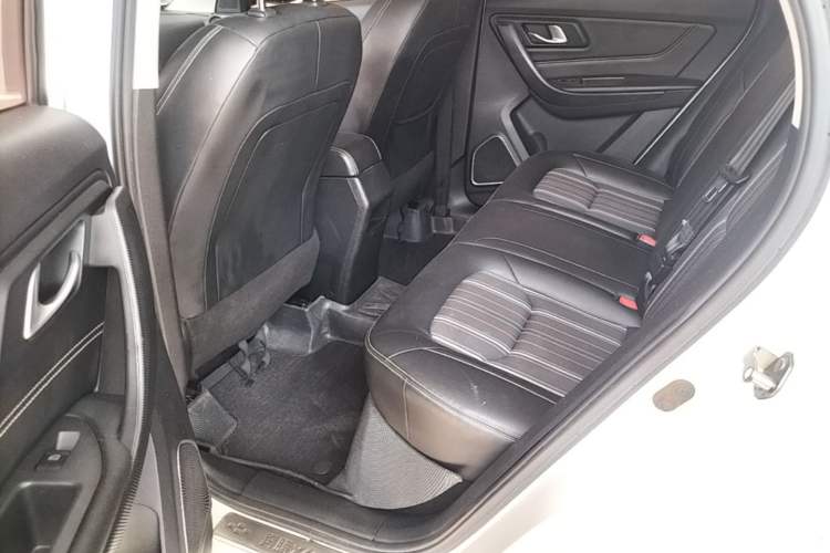 Used Bestune X40 2017 1.6L Manual Luxury Edition Left Rear Seat
