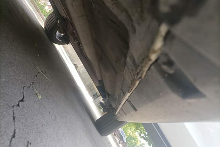 Used Bestune X40 2017 1.6L Automatic Luxury Model Left Side Sill