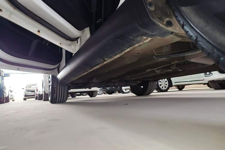 Used Bestune X40 2017 1.6L Manual Luxury Edition Left Side Sill