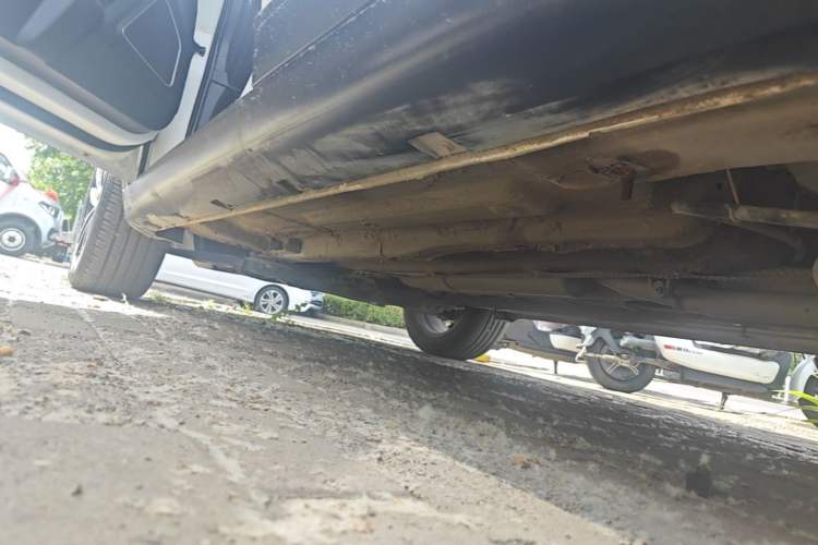Used Bestune X40 2017 1.6L Automatic Luxury Model Left Side Sill