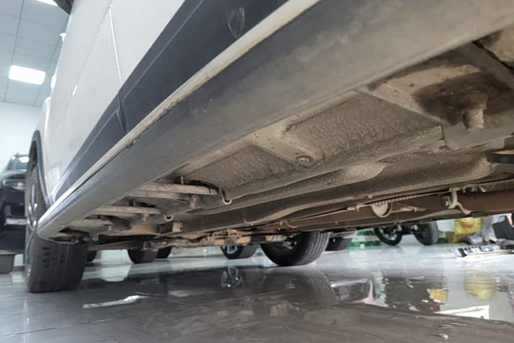 Used Bestune X40 2017 1.6L Automatic Luxury Model Left Side Sill