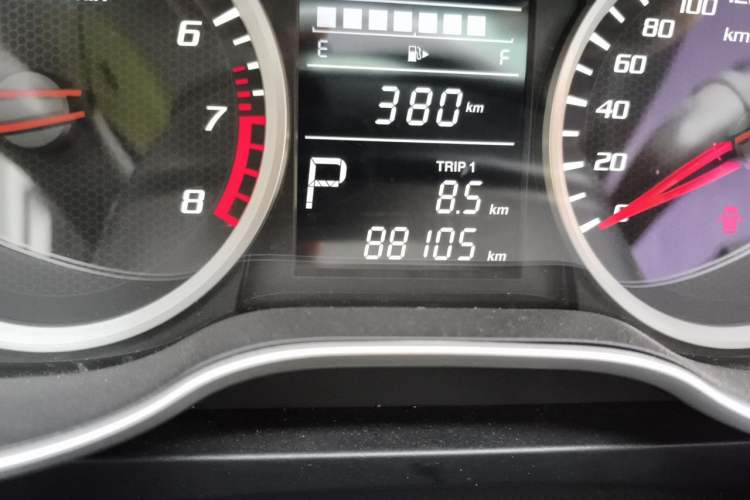 Used Bestune X40 2017 1.6L Automatic Prestige Edition Odometer Close Up