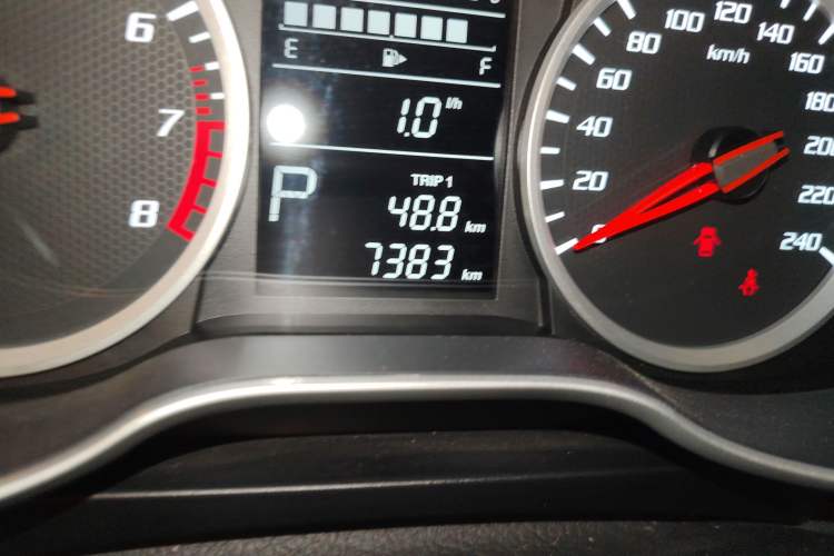 Used Bestune X40 2017 1.6L Automatic Luxury Model Odometer Close Up