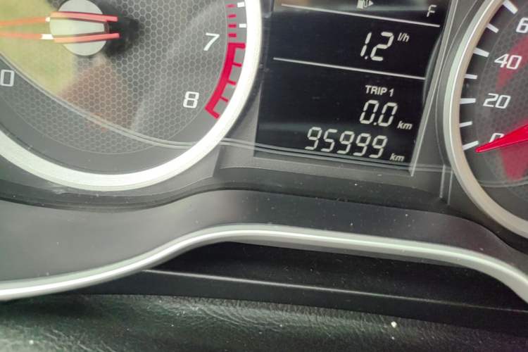 Used Bestune X40 2017 1.6L Manual Luxury Edition Odometer Close Up