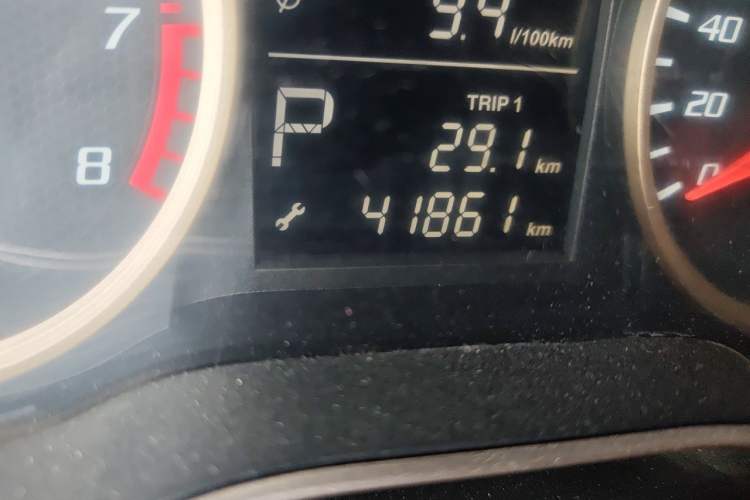Used Bestune X40 2017 1.6L Automatic Prestige Edition Odometer Close Up
