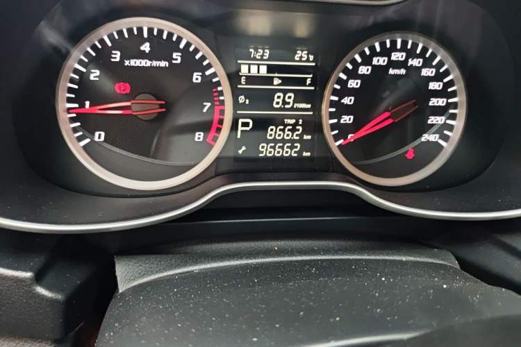 Used Bestune X40 2017 1.6L Automatic Luxury Model Odometer Close Up
