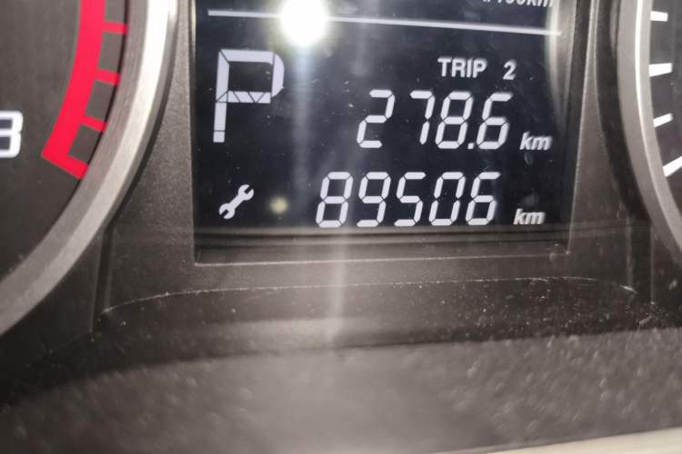 Used Bestune X40 2017 1.6L Automatic Luxury Model Odometer Close Up