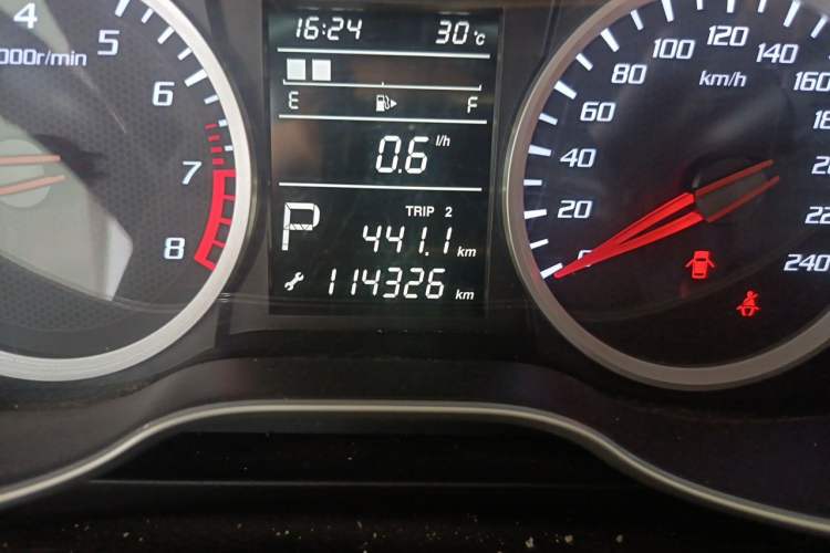 Used Bestune X40 2017 1.6L Automatic Luxury Model Odometer Close Up