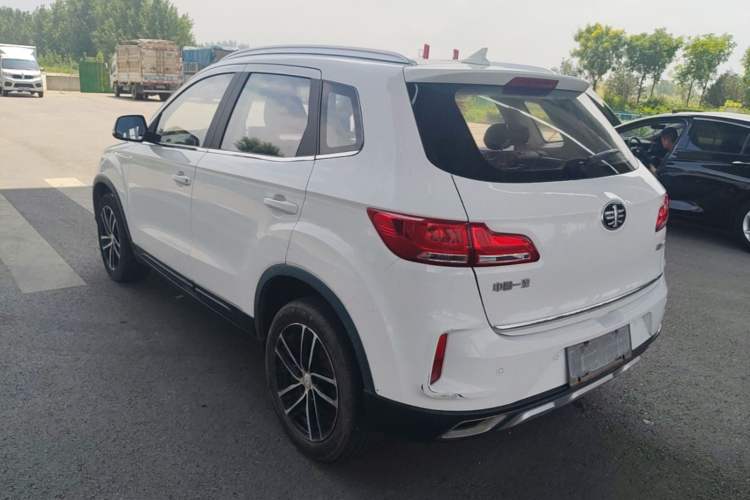 Used Bestune X40 2017 1.6L Automatic Luxury Model Rear Left 45 Deg