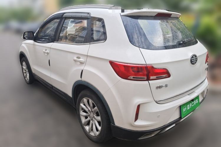 Used Bestune X40 2017 1.6L manual Comfort trim level Rear Left 45 Deg