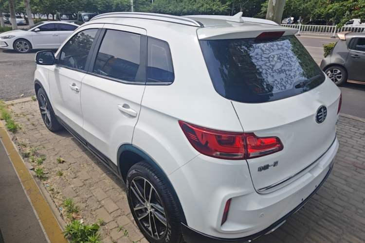 Used Bestune X40 2017 1.6L Automatic Luxury Model Rear Left 45 Deg