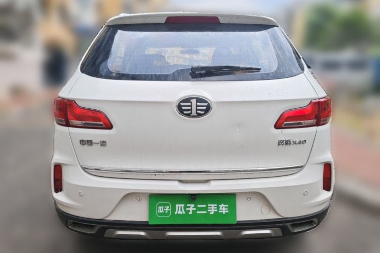 Used Bestune X40 2017 1.6L manual Comfort trim level Rear