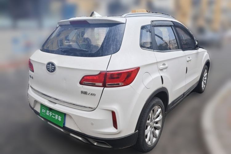 Used Bestune X40 2017 1.6L manual Comfort trim level Rear Right 45 Deg