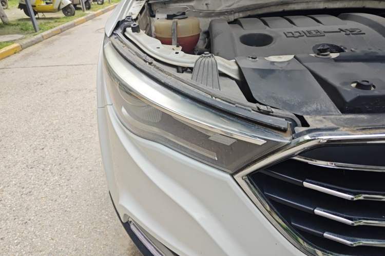 Used Bestune X40 2017 1.6L Manual Prestige Edition Right Front Headlight